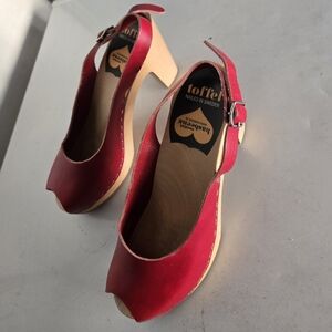 Swedish Hasbeens wooden slingback clogs 7 or 37